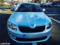 Culoaregri Utilizat 2013 Skoda Octavia Classic Berlinǎ | 7.950 EUR (Scump)