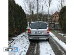 Argintiu Utilizat 2001 Opel Zafira Monovolum | 2.100 EUR (Preț OK)