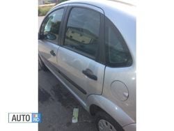 Argintiu Utilizat 2005 Citroën C3 Hatchback | 1.650 EUR