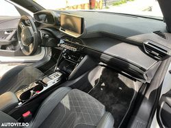Alb Utilizat 2022 Peugeot 2008 GT SUV | 19.499 EUR (Scump)