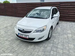 Alb Utilizat 2012 Opel Astra Cosmo Break | 2.999 EUR (Preț bun)