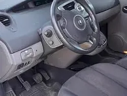 Utilizat 2007 Renault Scénic II Monovolum | 1.050 EUR
