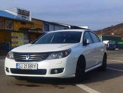 Culoarealb Utilizat 2011 Renault Latitude Initiale Berlinǎ | 4.300 EUR