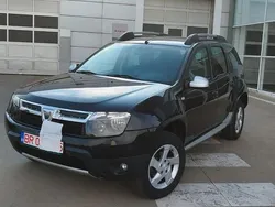 Negru Utilizat 2013 Dacia Duster Lauréate SUV | 6.900 EUR (Preț bun)