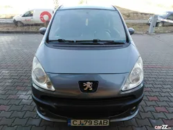 Gri Utilizat 2006 Peugeot 1007 Hatchback | 1.600 EUR
