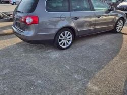 Gri Utilizat 2007 VW Passat Break | 2.400 EUR (Preț bun)