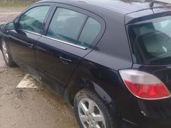 Utilizat 2006 Opel Astra Hatchback | 2.000 EUR (Preț OK)
