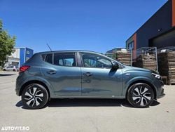 Culoareverde Utilizat 2025 Dacia Sandero Expression Hatchback | 12.500 EUR (Preț OK)