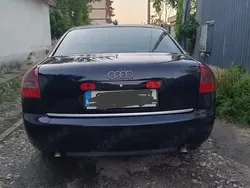 Utilizat 2003 Audi A6 Berlinǎ | 1.500 EUR