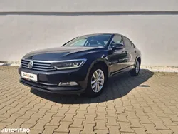 Negru Utilizat 2015 VW Passat Highline Berlinǎ | 12.900 EUR (Preț bun)