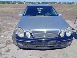 Utilizat 2003 Mercedes 220 | 300 EUR