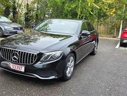 Culoarenegru Utilizat 2017 Mercedes E200 AMG line Berlinǎ | 12.500 EUR