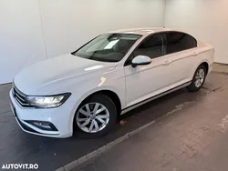 Culoarealb Utilizat 2021 VW Passat Comfortline Berlinǎ | 15.400 EUR (Preț bun)