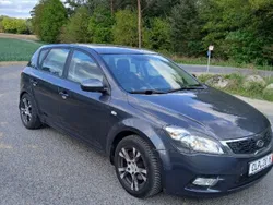 Utilizat 2010 Kia Ceed 2 Hatchback | 3.000 EUR (Preț bun)