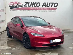 Culoarerosu Utilizat 2024 Tesla Model 3 Berlinǎ | 42.300 EUR (Puțin scump)