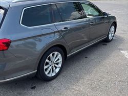 Gri Utilizat 2016 VW Passat Highline Break | 11.000 EUR (Preț OK)