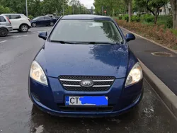 Albastru Utilizat 2009 Kia Ceed 2 Hatchback | 2.150 EUR (Preț bun)