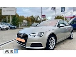 Auriu Utilizat 2017 Audi A4 Sport Berlinǎ | 18.900 EUR (Super Preț)