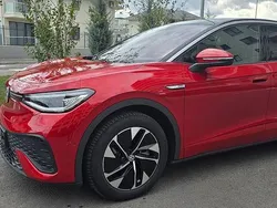 Culoarerosu Utilizat 2023 VW ID.5 Pro Performance SUV | 33.800 EUR