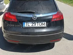 Utilizat 2010 Opel Insignia Berlinǎ | 3.500 EUR