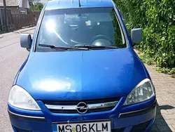 Utilizat 2006 Opel Combo Monovolum | 2.150 EUR