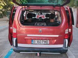 Rosu Utilizat 2010 Peugeot Partner Tepee Monovolum | 3.700 EUR