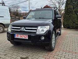 Culoarenegru Utilizat 2007 Mitsubishi Pajero Instyle SUV | 4.900 EUR