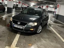 Gri Utilizat 2009 VW Passat Berlinǎ | 3.200 EUR (Preț bun)