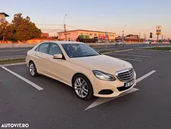 Culoaregalbeuriu Utilizat 2013 Mercedes E200 Berlinǎ | 6.999 EUR