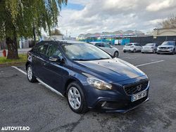Culoarealbastru Utilizat 2013 Volvo V40 CC Summum Break | 6.999 EUR (Preț OK)