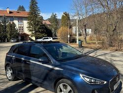 Culoarealbastru Utilizat 2017 Hyundai i30 Style Hatchback | 8.590 EUR (Puțin scump)