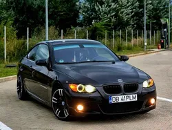 Culoarenegru Utilizat 2009 BMW 325 Coupe | 6.000 EUR