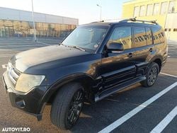 Culoarenegru Utilizat 2007 Mitsubishi Pajero Instyle SUV | 6.200 EUR