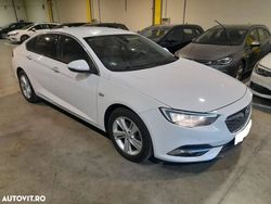 Alb Utilizat 2018 Opel Insignia Country Tourer Edition Berlinǎ | 9.999 EUR