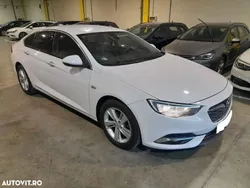 Alb Utilizat 2018 Opel Insignia Country Tourer Edition Berlinǎ | 11.000 EUR