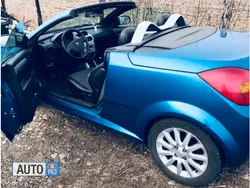 Albastru Utilizat 2005 Opel Tigra Cabrio | 2.000 EUR