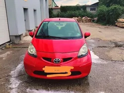 Rosu Utilizat 2007 Toyota Aygo Luna Hatchback | 3.300 EUR