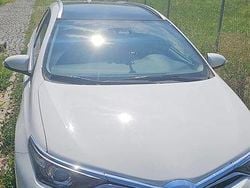 Culoarealb Utilizat 2015 Toyota Auris Hybrid Break | 11.400 EUR (Preț OK)