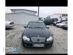 Negru Utilizat 2002 Mercedes C220 Coupe | 2.300 EUR