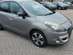 Utilizat 2011 Renault Scénic III Bose Edition Monovolum | 4.500 EUR (Preț OK)
