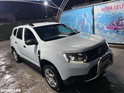 Alb Utilizat 2018 Dacia Duster Lauréate SUV | 12.000 EUR (Preț OK)