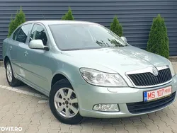 Culoareverde Utilizat 2010 Skoda Octavia Ambiente Hatchback | 4.799 EUR (Preț OK)