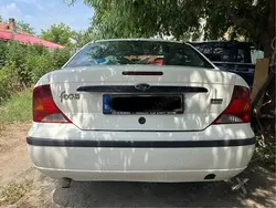 Utilizat 2004 Ford Focus Berlinǎ | 1.200 EUR