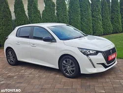Alb Utilizat 2022 Peugeot 208 Allure Hatchback | 10.900 EUR (Scump)