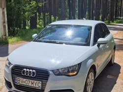 Albastru Utilizat 2012 Audi A1 Sportback Attraction Hatchback | 8.990 EUR