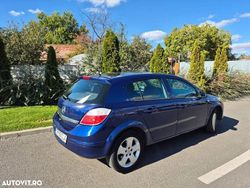 Culoarealbastru Utilizat 2005 Opel Astra Hatchback | 3.150 EUR