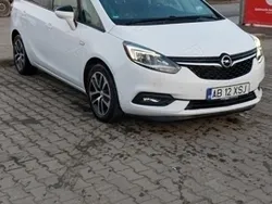 Alb Utilizat 2018 Opel Zafira Monovolum | 9.250 EUR