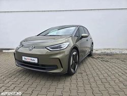 Verde Utilizat 2025 VW ID.3 Pro Hatchback | 45.990 EUR