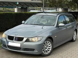 Culoarealbastru Utilizat 2006 BMW 320 Exclusive Break | 3.999 EUR (Preț OK)