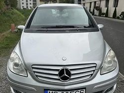 Argintiu Utilizat 2008 Mercedes B180 Monovolum | 2.500 EUR (Preț bun)